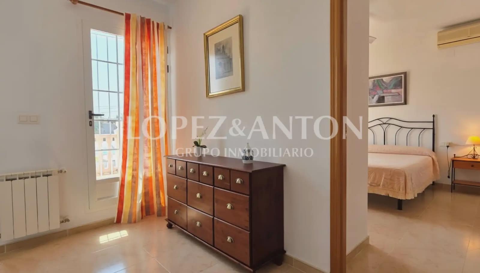 5 sypialnia Dom blizniak na sprzedaż w L'Eliana z basenem garażem - 550 000 € (Ref: 9997842)