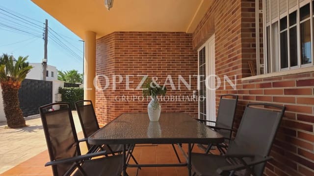 5 sypialnia Dom blizniak na sprzedaż w L'Eliana z basenem garażem - 550 000 € (Ref: 9997842)