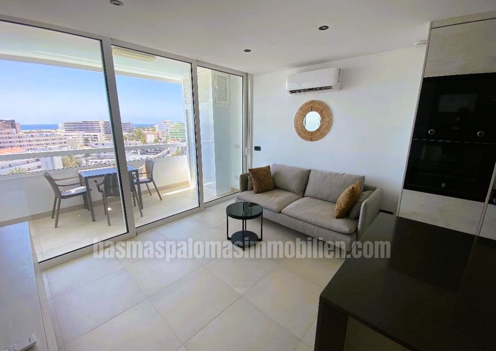 1 slaapkamer Appartement te koop in Playa del Ingles met zwembad - € 340.000 (Ref: 10048136)