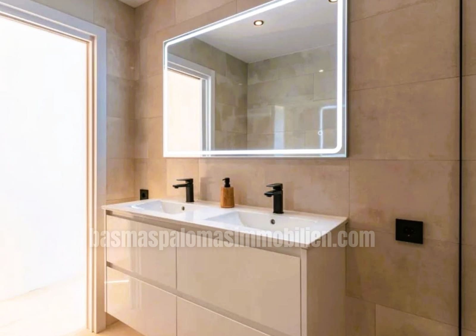 1 slaapkamer Appartement te koop in Playa del Ingles met zwembad - € 340.000 (Ref: 10048136)