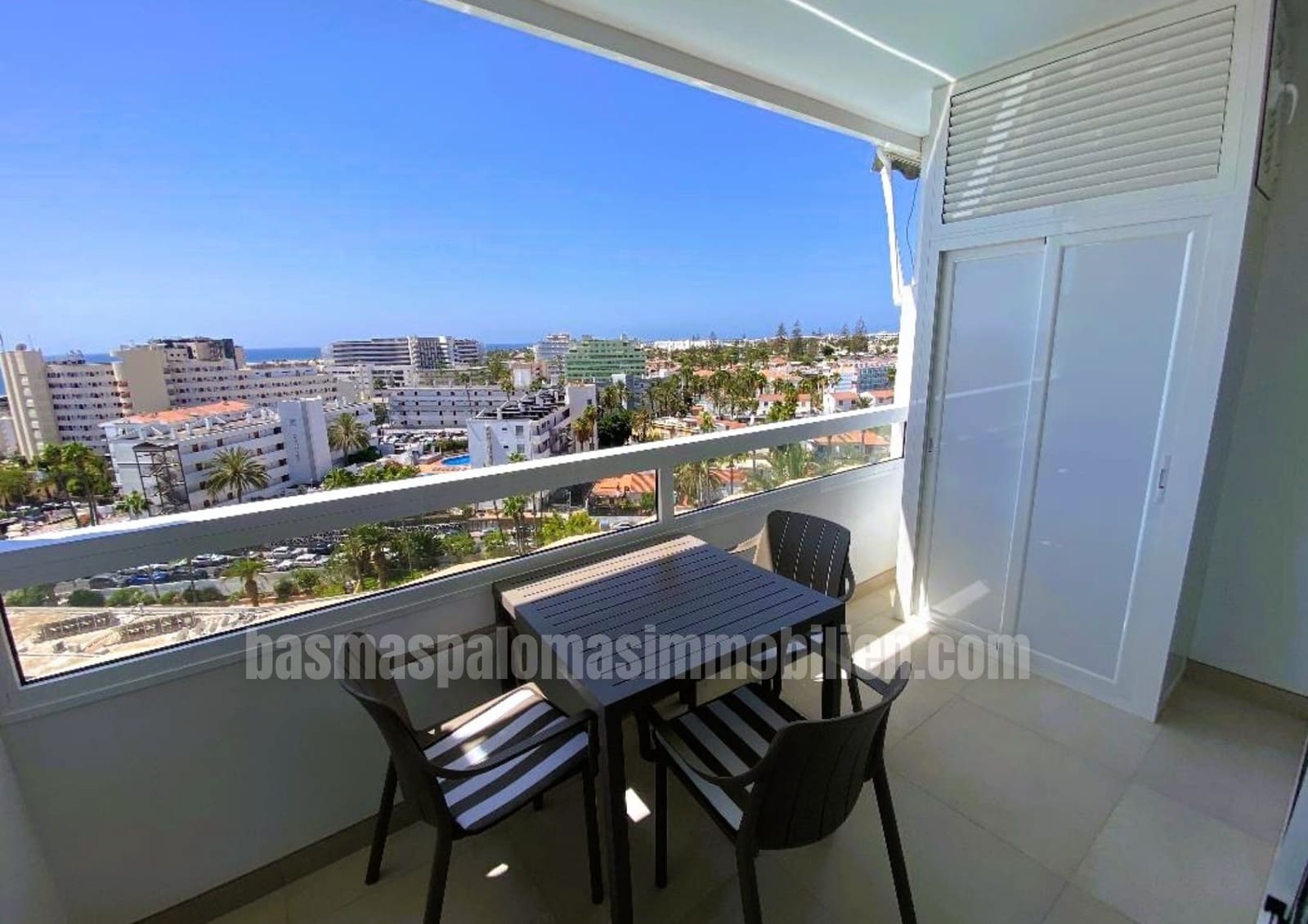 1 slaapkamer Appartement te koop in Playa del Ingles met zwembad - € 340.000 (Ref: 10048136)