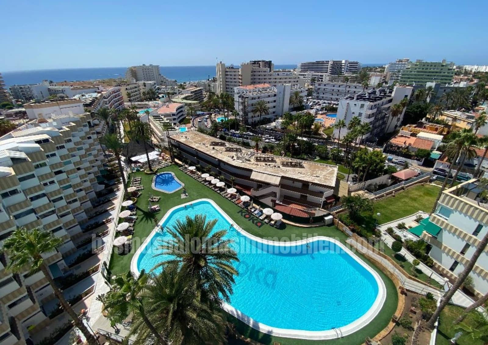1 slaapkamer Appartement te koop in Playa del Ingles met zwembad - € 340.000 (Ref: 10048136)