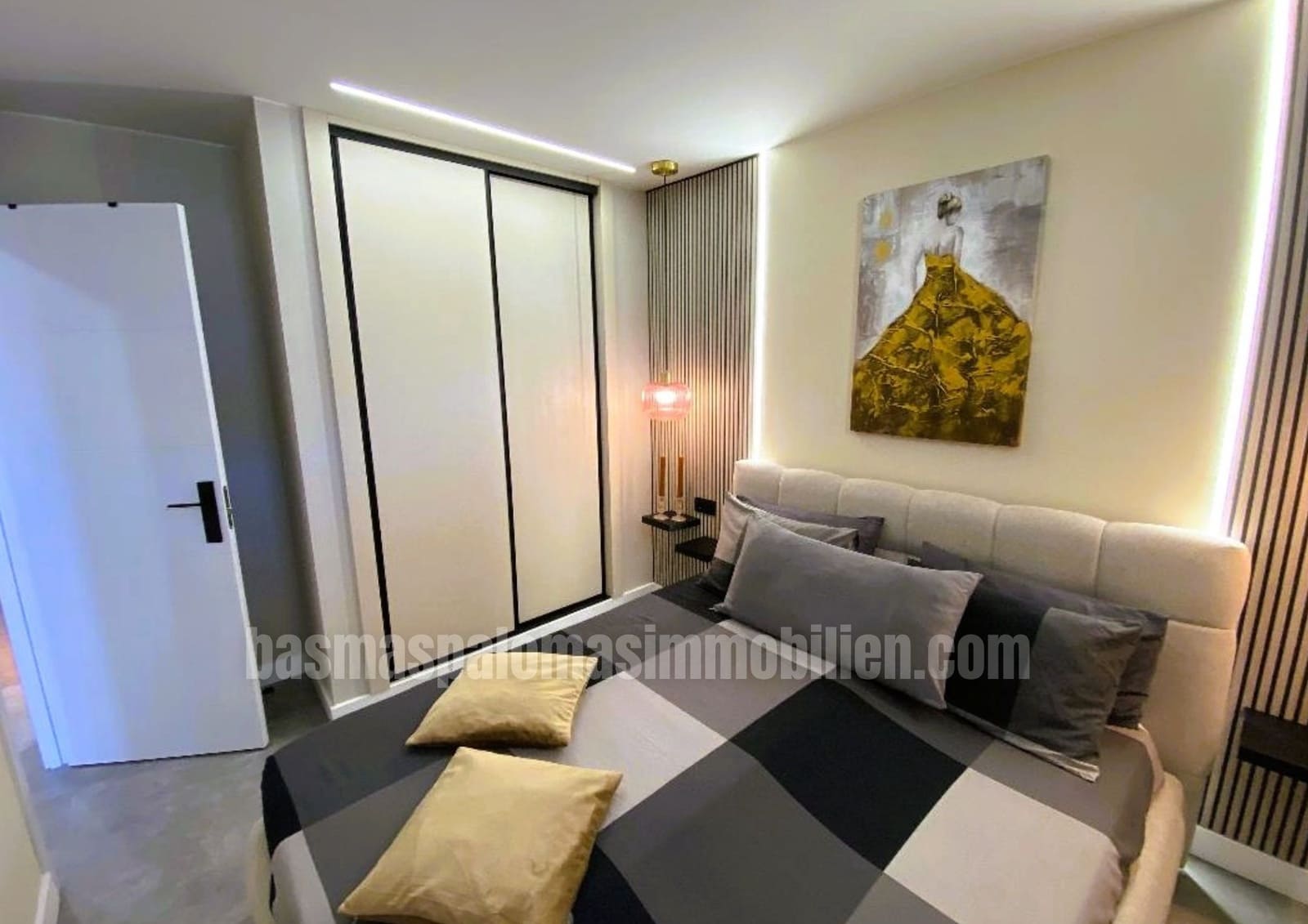 1 bedroom Apartment for rent in Playa del Ingles with pool - € 1,600 (Ref: 10112292)