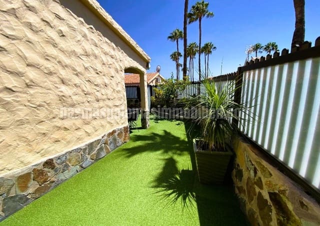 1 makuuhuone Bungalow myytävänä paikassa Playa del Inglés, San Bartolomé de Tirajana mukana uima-altaan - 370 000 € (Ref: 9148168)