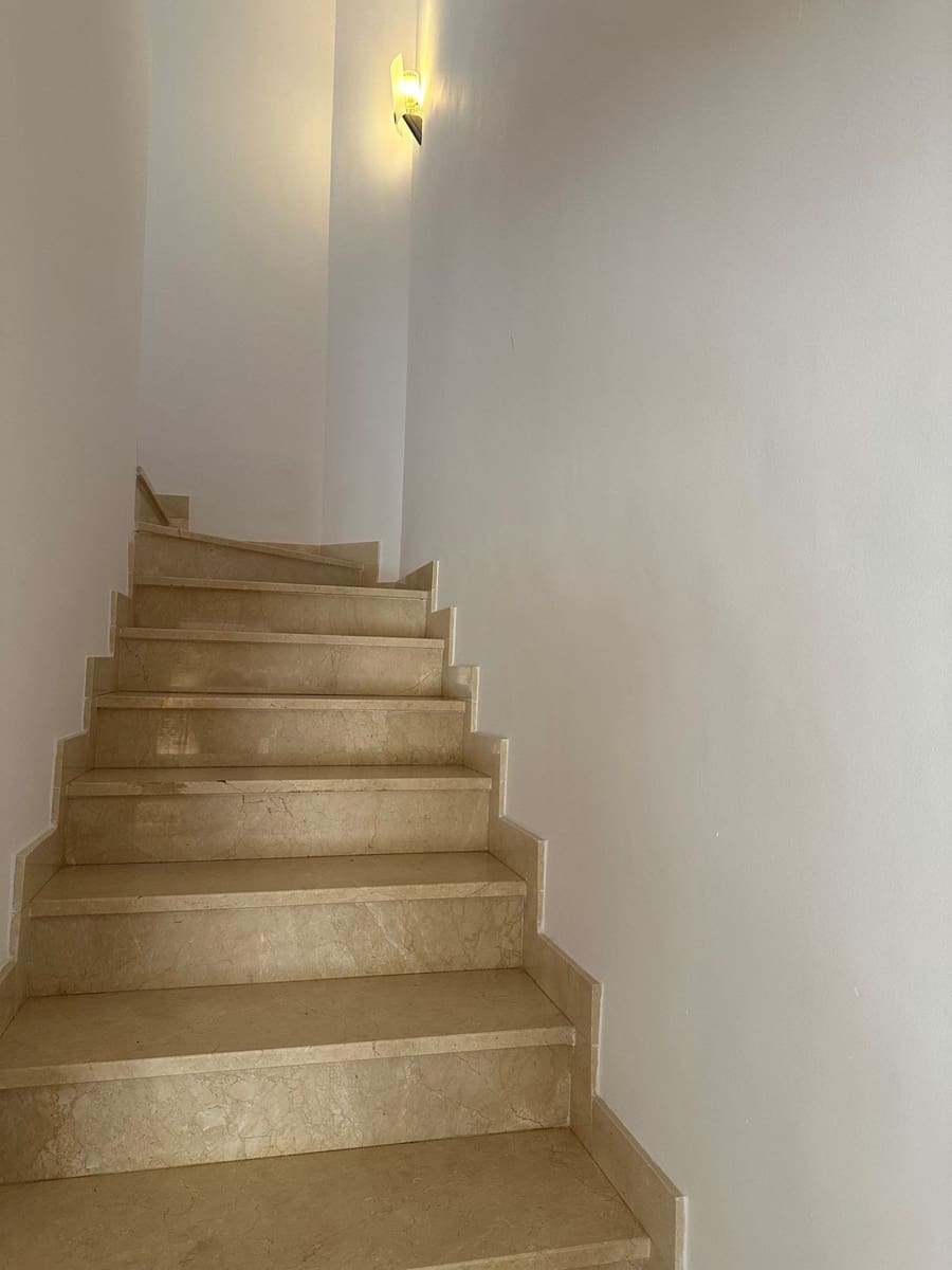 3 soverom Kjedet enebolig til leie i Riviera del Sol - € 2 000 (Ref: 8506157)