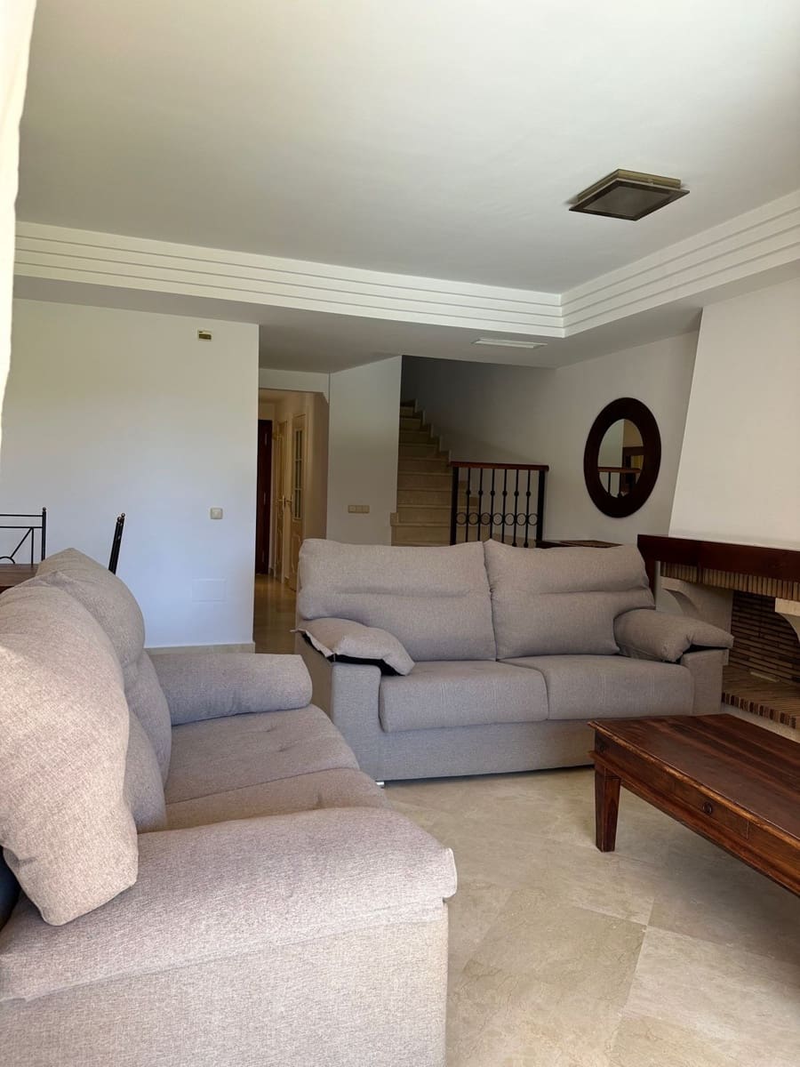 3 soverom Kjedet enebolig til leie i Riviera del Sol - € 2 000 (Ref: 8506157)