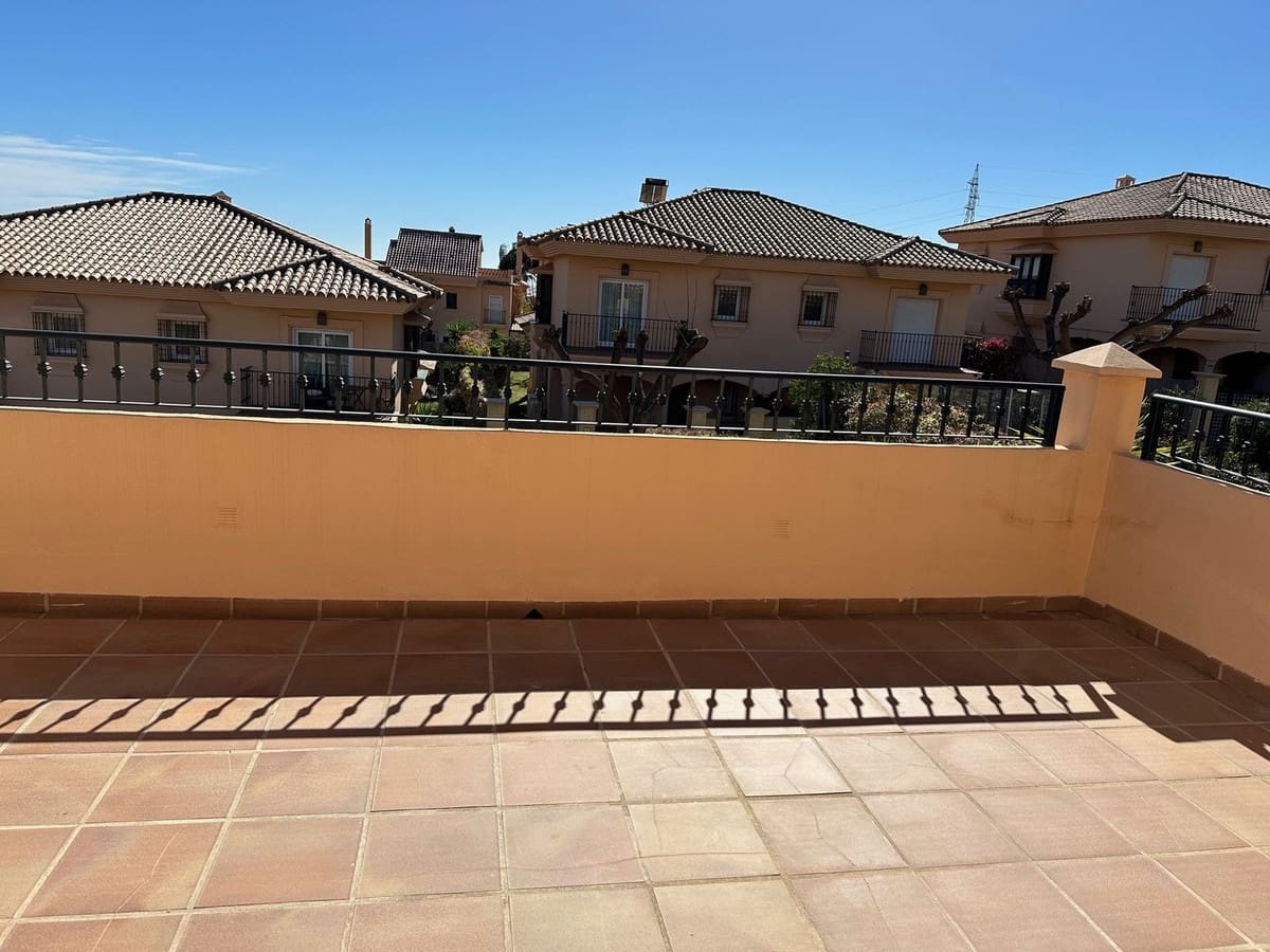 3 soverom Kjedet enebolig til leie i Riviera del Sol - € 2 000 (Ref: 8506157)