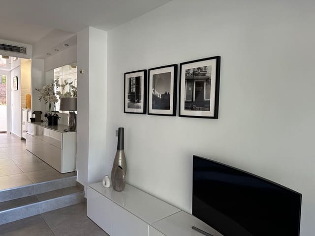 1 soveværelse Studio til leje i Miraflores, Mijas med swimmingpool - € 950 (Ref: 8506159)