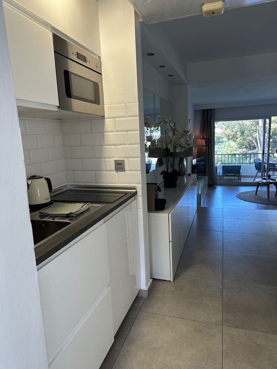 1 soveværelse Studio til leje i Miraflores med swimmingpool - € 950 (Ref: 8506159)