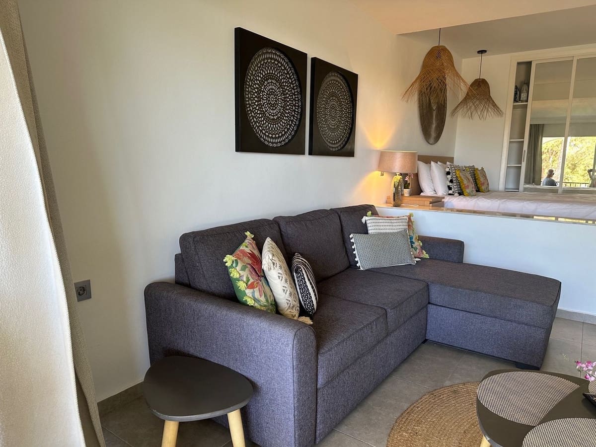 1 soveværelse Studio til leje i Miraflores med swimmingpool - € 950 (Ref: 8506159)