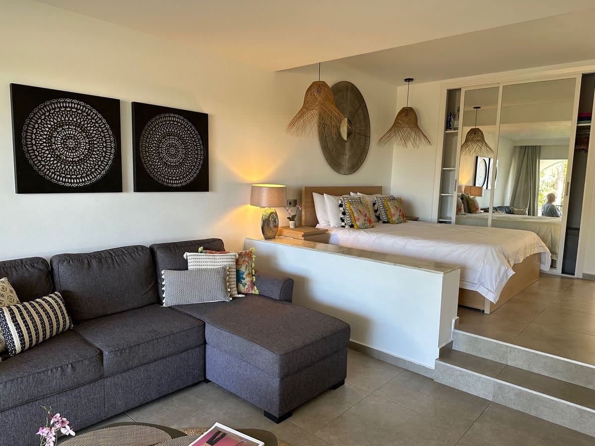 1 soveværelse Studio til leje i Miraflores med swimmingpool - € 950 (Ref: 8506159)