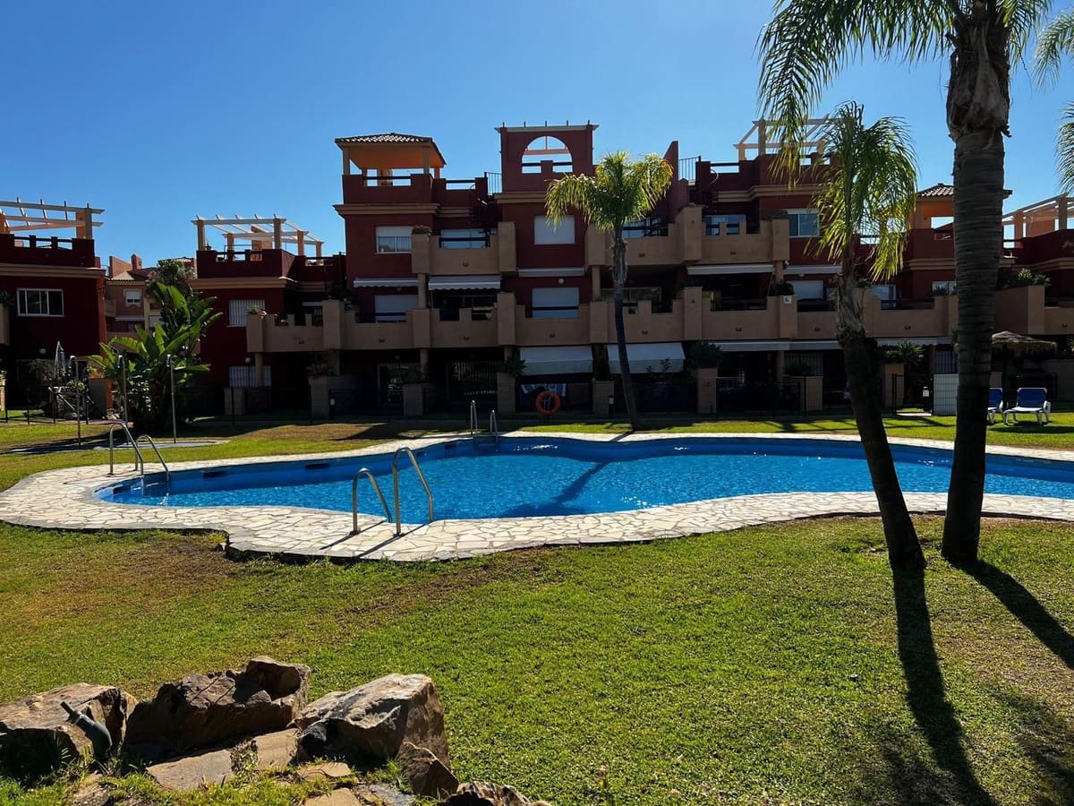 2 slaapkamer Penthouse te huur in La Reserva met zwembad garage - € 1.500 (Ref: 8506162)