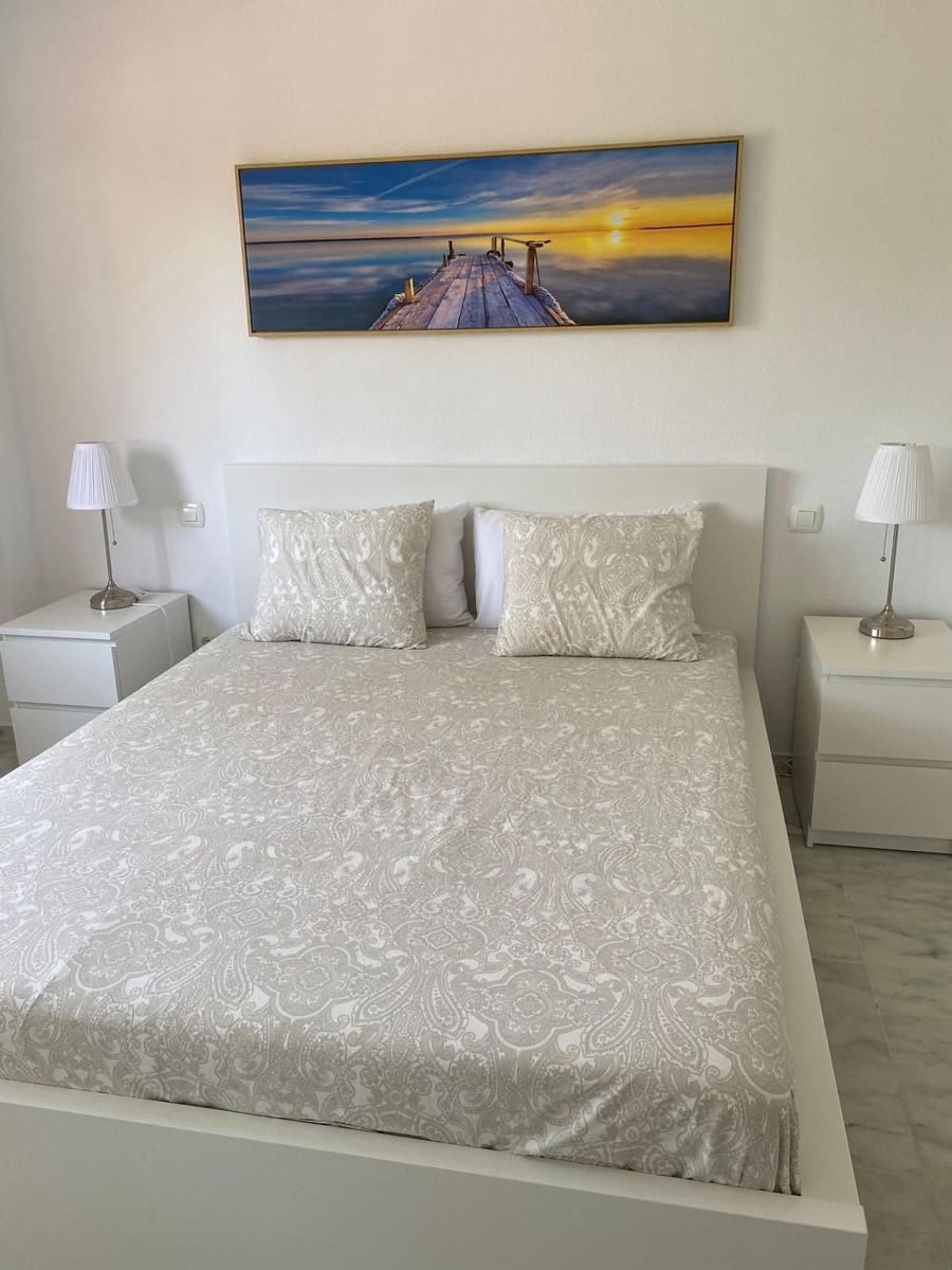 2 slaapkamer Penthouse te huur in La Reserva met zwembad garage - € 1.500 (Ref: 8506162)