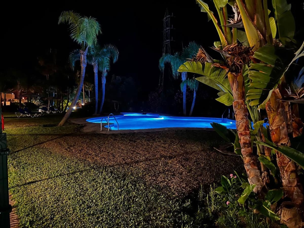 2 slaapkamer Penthouse te huur in La Reserva met zwembad garage - € 1.500 (Ref: 8506162)