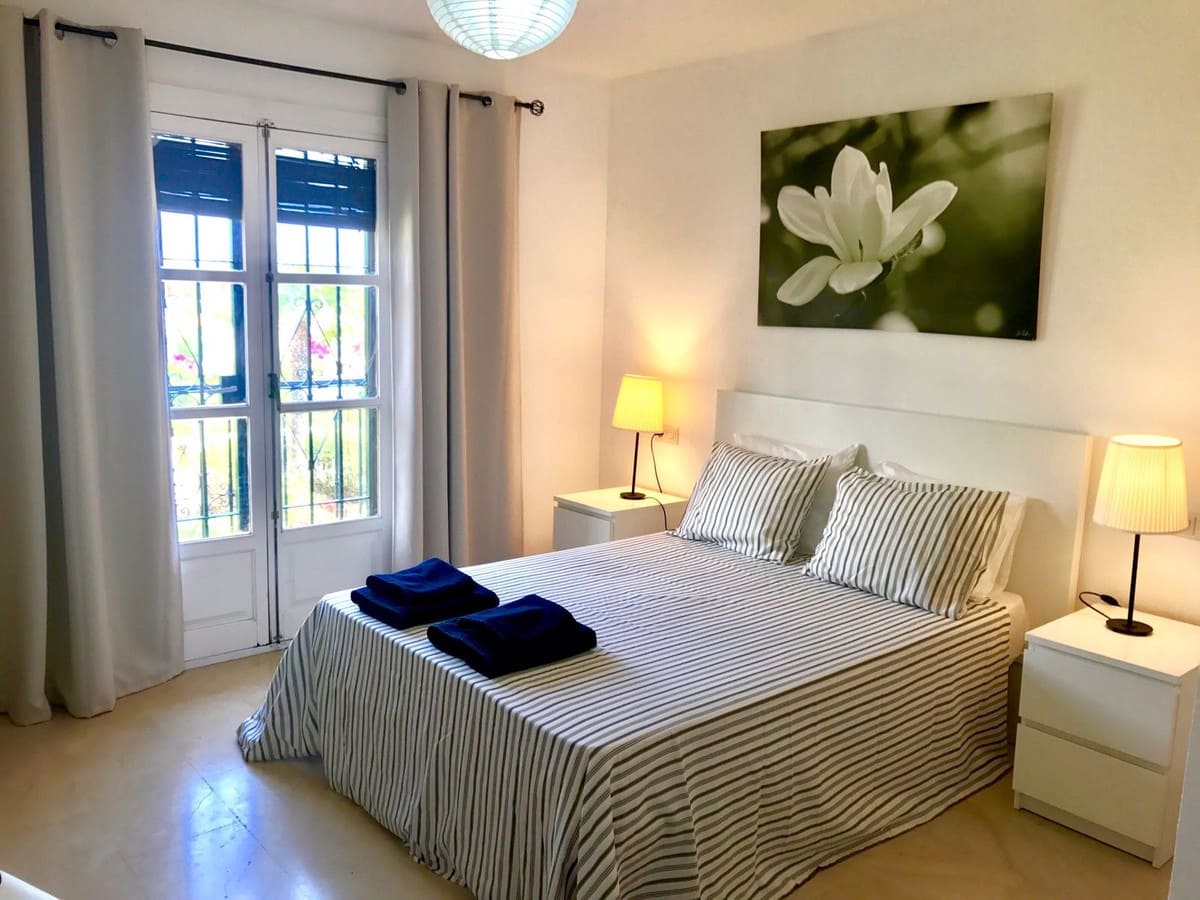 2 soveværelse Byhus til leje i Calypso med swimmingpool - € 1.300 (Ref: 8506168)