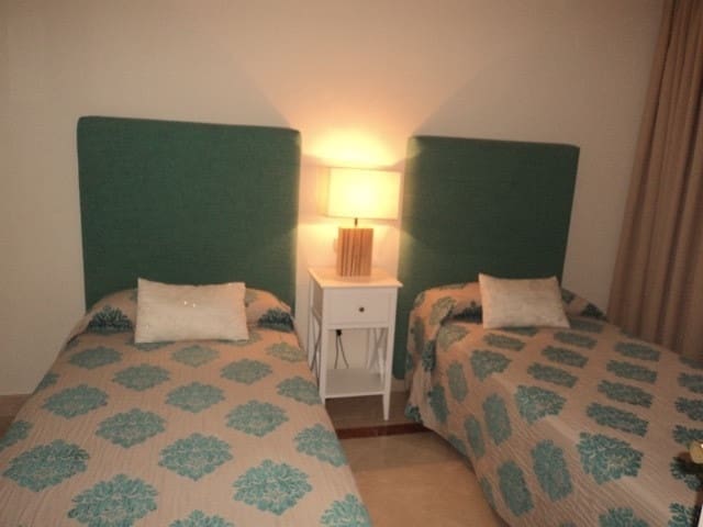 3 makuuhuone Paritalo vuokrattavana paikassa Riviera del Sol mukana uima-altaan 
autotalli - 2 000 € (Ref: 8506298)