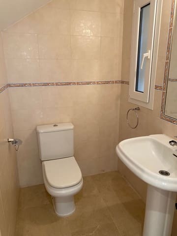 3 sypialnia Dom do wynajęcia w Riviera del Sol, Mijas z basenem garażem - 2 000 € (Ref: 8510571)