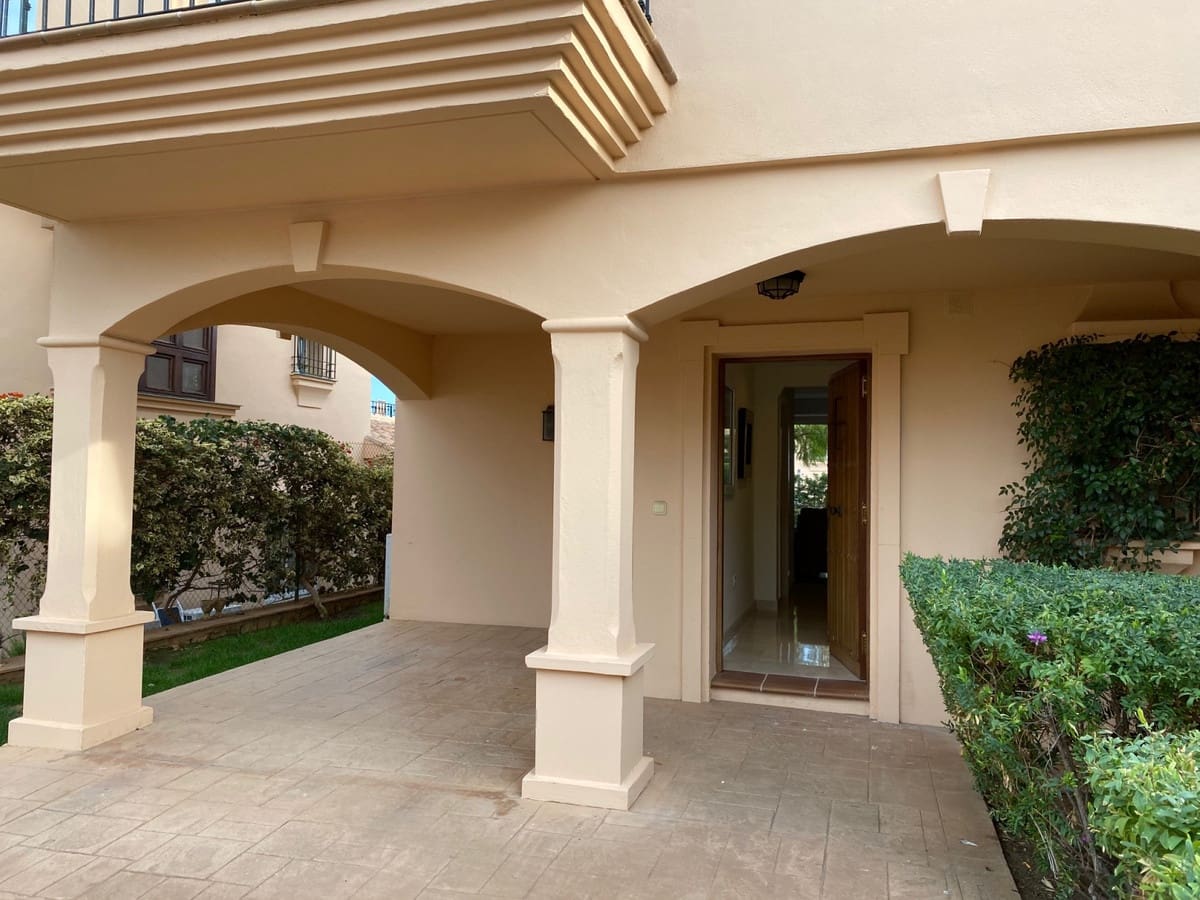 3 soveværelse Byhus til leje i Riviera del Sol med swimmingpool garage - € 2.000 (Ref: 8510571)