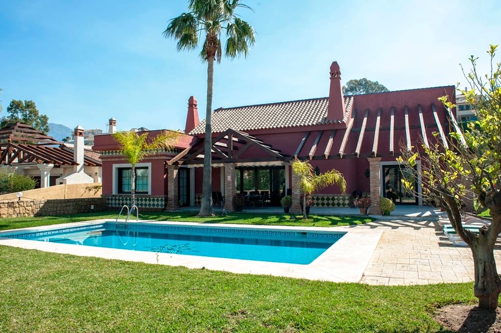 Chalet de 4 habitaciones en Mijas Golf en venta con piscina garaje - 1.500.000 € (Ref: 8528231)