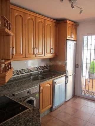 3 sypialnia Dom do wynajęcia w Calahonda, Mijas z basenem garażem - 2 000 € (Ref: 8528518)