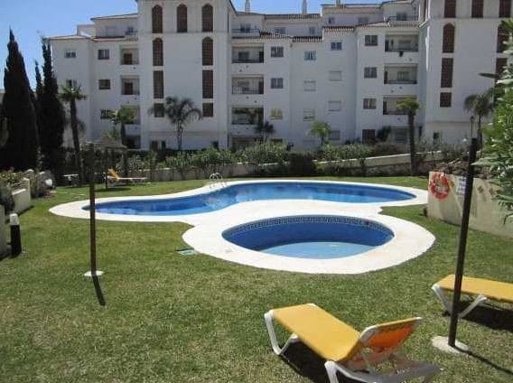 3 sypialnia Dom do wynajęcia w Calahonda, Mijas z basenem garażem - 2 000 € (Ref: 8528518)