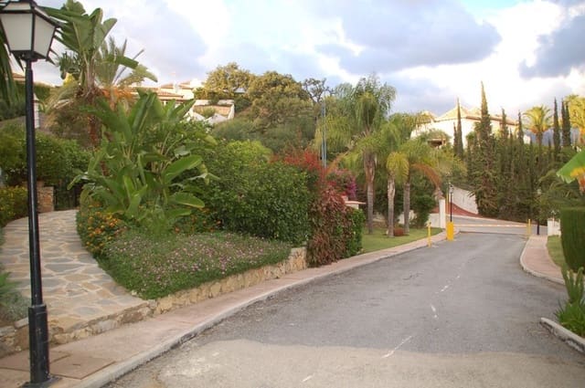 3 soveværelse Villa til leje i Elviria, Marbella med swimmingpool - € 2.900 (Ref: 8550168)