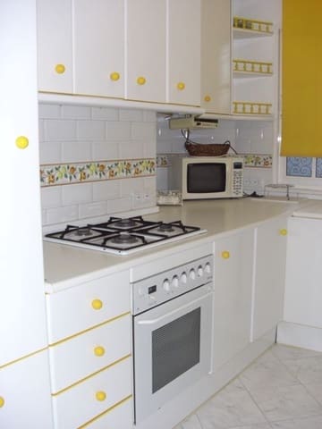 2 soveværelse Byhus til salg i El Rosario, Marbella med garage - € 690.000 (Ref: 8850535)