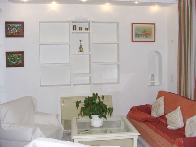 2 soveværelse Byhus til salg i El Rosario, Marbella med garage - € 690.000 (Ref: 8850535)