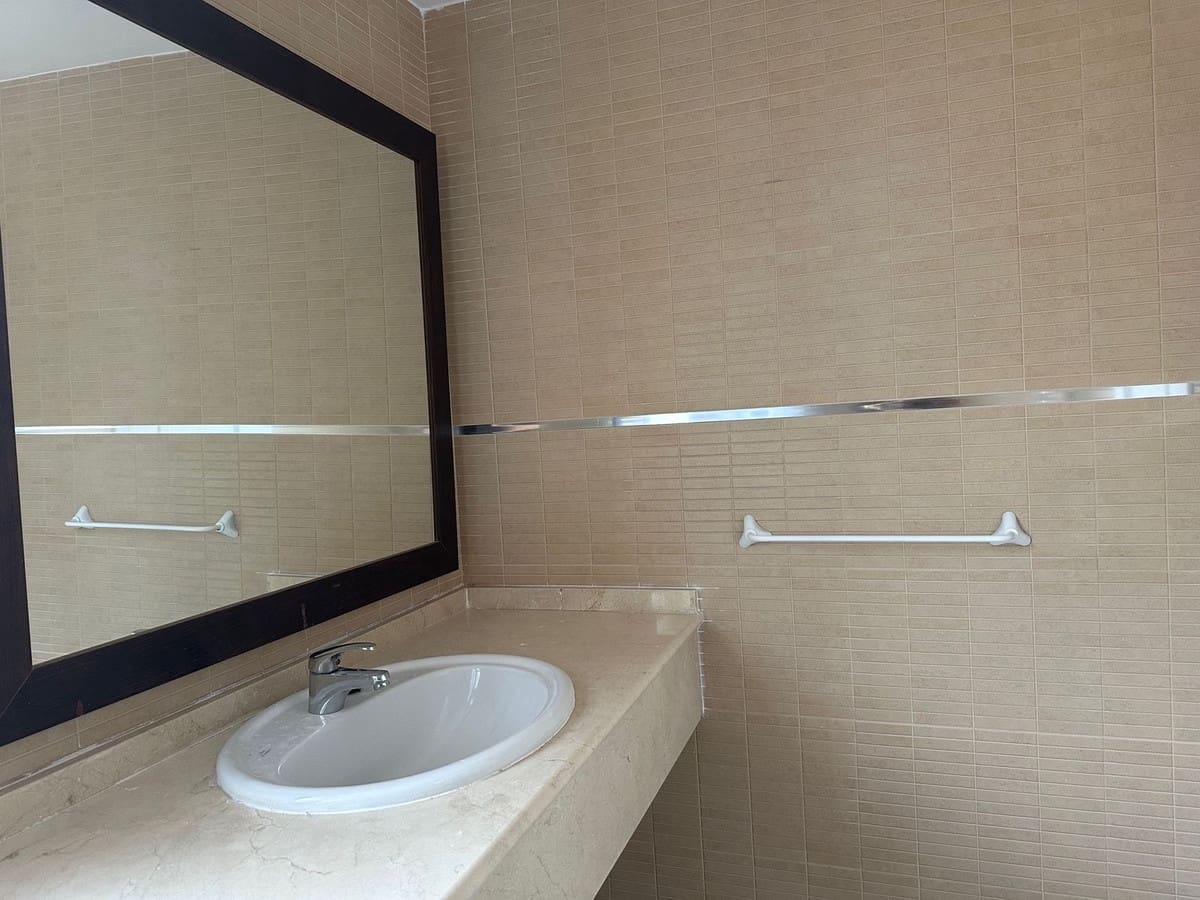 Maison de Ville de 3 chambres à louer à Riviera del Sol avec piscine garage - 2 000 € (Ref: 8947651)