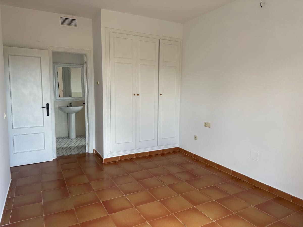 Maison de Ville de 3 chambres à louer à Riviera del Sol avec piscine garage - 2 000 € (Ref: 8947651)