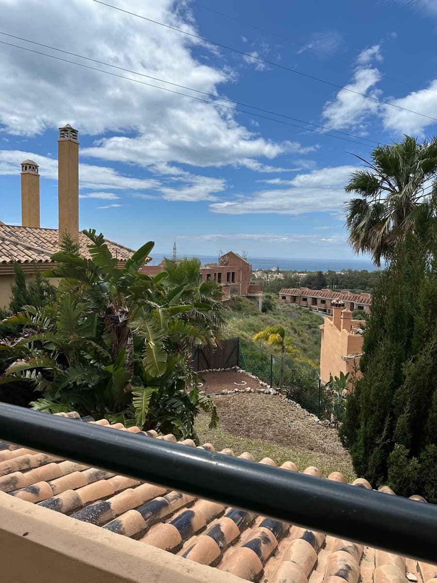 Maison de Ville de 3 chambres à louer à Riviera del Sol avec piscine garage - 2 000 € (Ref: 8947651)