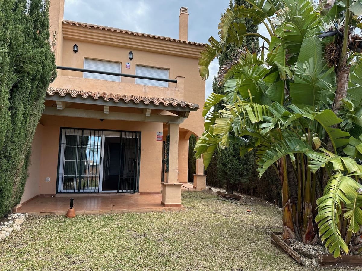 Maison de Ville de 3 chambres à louer à Riviera del Sol avec piscine garage - 2 000 € (Ref: 8947651)
