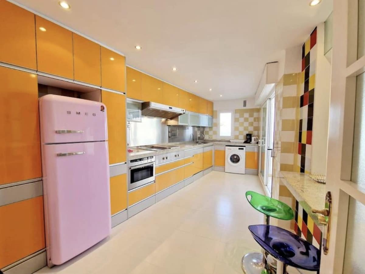 2 slaapkamer Appartement te huur in Marbella met zwembad garage - € 2.000 (Ref: 9228012)