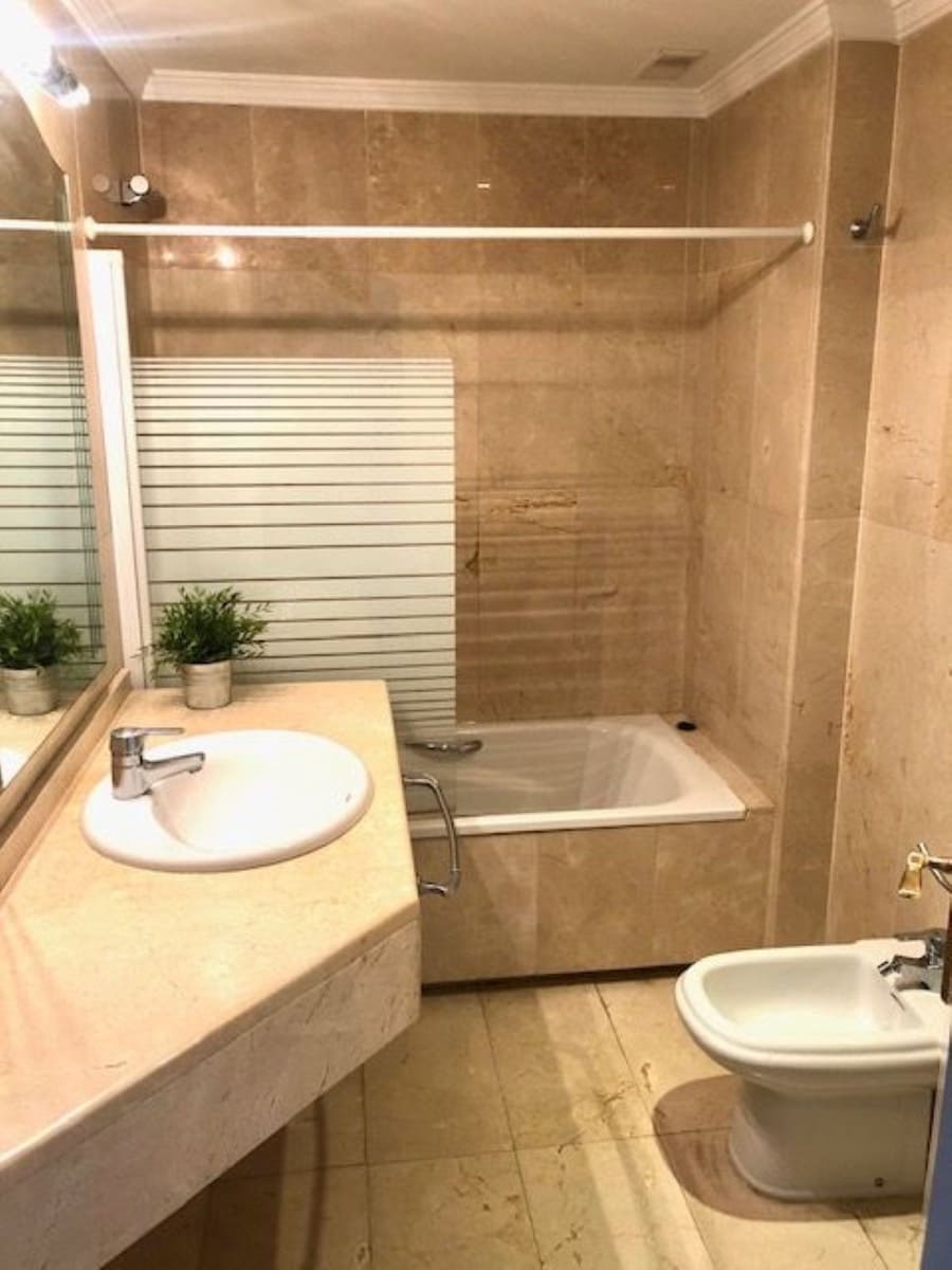 1 soveværelse Lejlighed til salg i Marbella med swimmingpool garage - € 420.000 (Ref: 9335621)