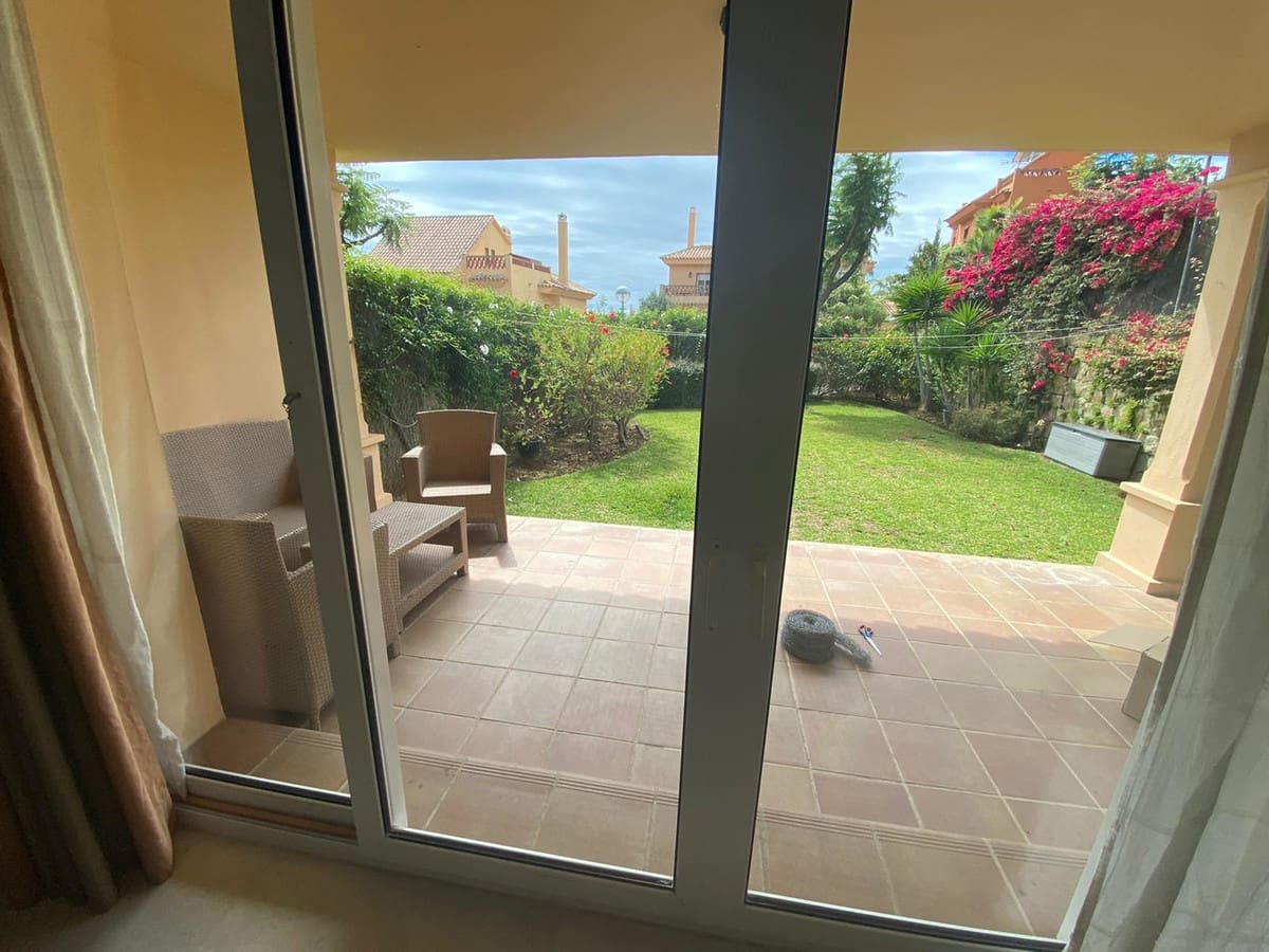 3 camera da letto Villetta Bifamiliare da affittare in Riviera del Sol con piscina garage - 2.000 € (Rif: 9397882)