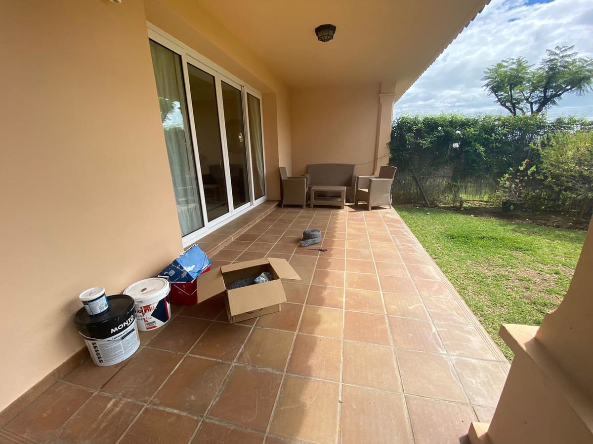 3 camera da letto Villetta Bifamiliare da affittare in Riviera del Sol con piscina garage - 2.000 € (Rif: 9397882)