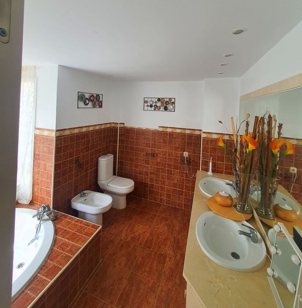 3 bedroom Apartment for sale in Calahonda with pool - € 419,500 (Ref: 9496473)