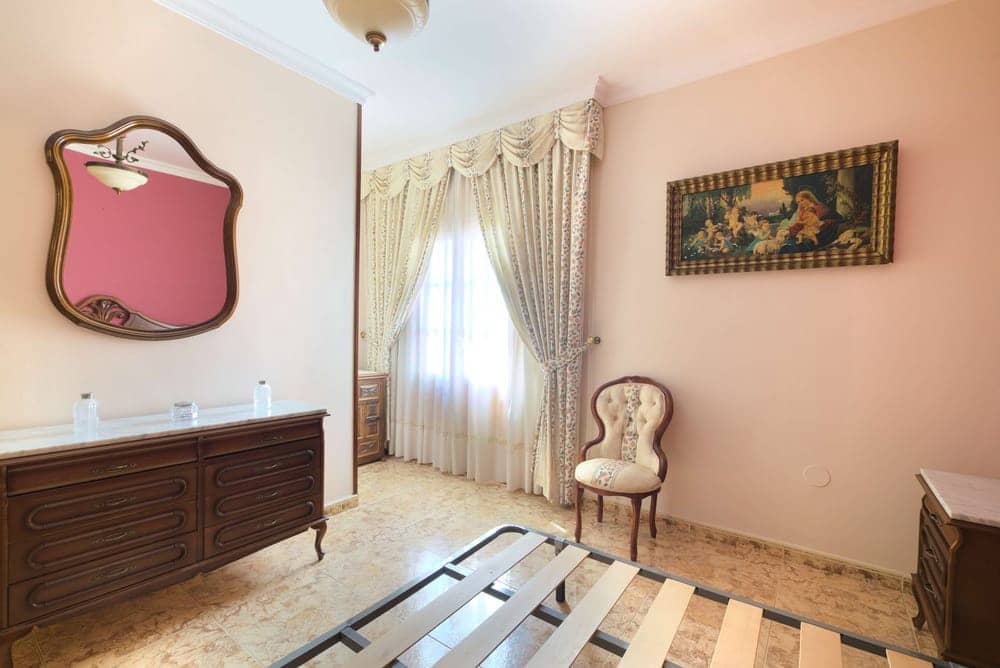 4 bedroom Terraced Villa for sale in Periana with garage € 134,900