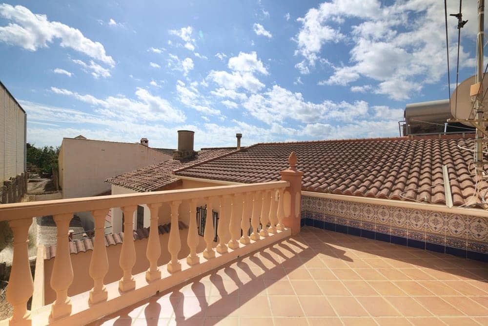 4 bedroom Terraced Villa for sale in Periana with garage € 134,900