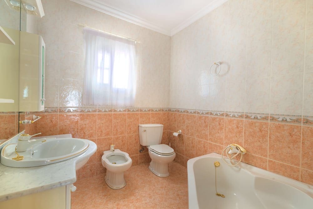 4 bedroom Terraced Villa for sale in Periana with garage € 134,900