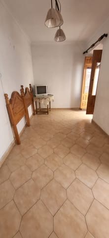 9 bedroom Guesthouse/B & B for sale in Cómpeta - € 210,000 (Ref: 8487887)