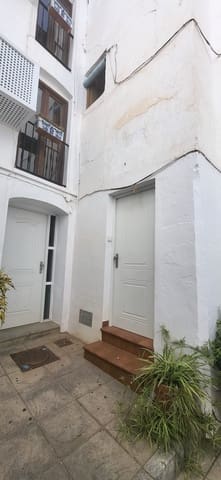 9 bedroom Guesthouse/B & B for sale in Cómpeta - € 210,000 (Ref: 8487887)