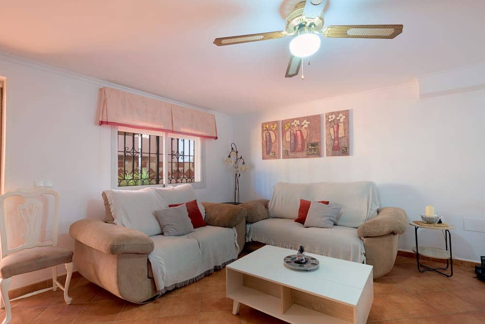 3 sypialnia Dom blizniak na sprzedaż w Velez-Malaga z basenem garażem - 410 000 € (Ref: 8489357)