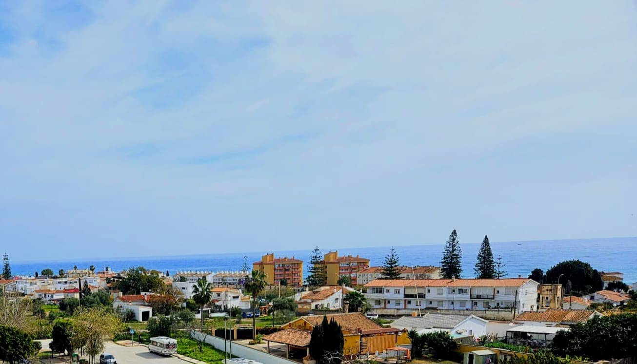 3 soveværelse Rækkehus til salg i Rincon de la Victoria med swimmingpool garage - € 583.500 (Ref: 8980020)