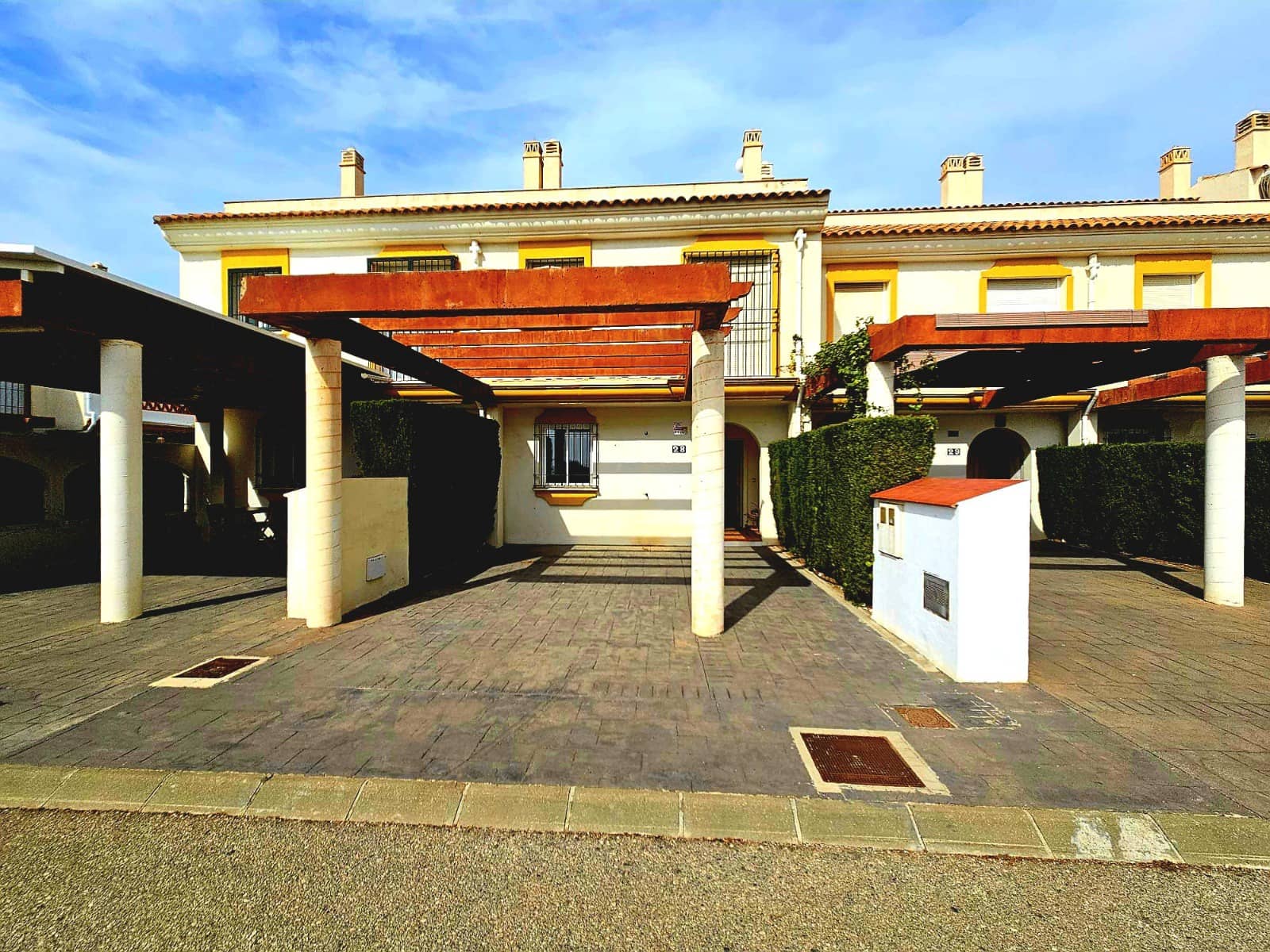 3 soveværelse Rækkehus til salg i Rincon de la Victoria med swimmingpool garage - € 583.500 (Ref: 8980020)