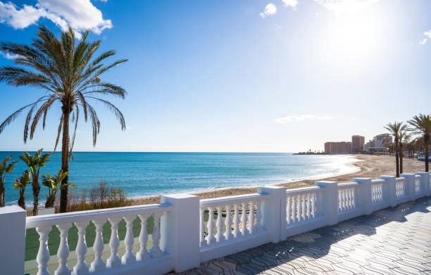 3 soverom Penthouse til salgs i Benalmadena med svømmebasseng garasje - € 1 148 000 (Ref: 9009875)