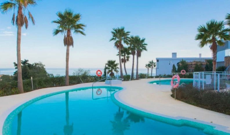 3 soverom Penthouse til salgs i Benalmadena med svømmebasseng garasje - € 1 148 000 (Ref: 9009875)