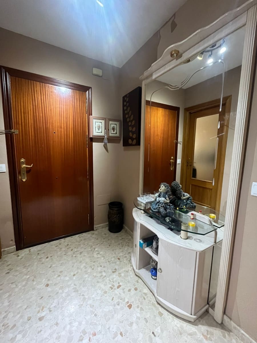 3 soveværelse Lejlighed til salg i Velez-Malaga med swimmingpool garage - € 298.000 (Ref: 9049608)