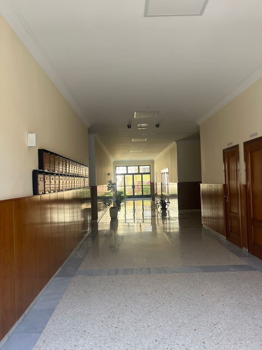 3 soveværelse Lejlighed til salg i Velez-Malaga med swimmingpool garage - € 298.000 (Ref: 9049608)