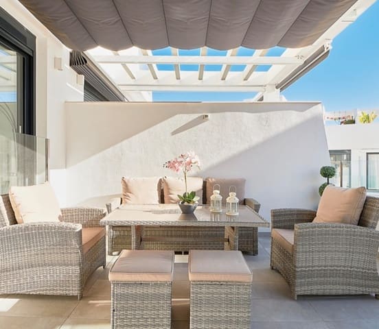 4 soveværelse Rækkehus til salg i Torre de Benagalbon, Rincón de la Victoria med swimmingpool garage - € 550.000 (Ref: 9123897)